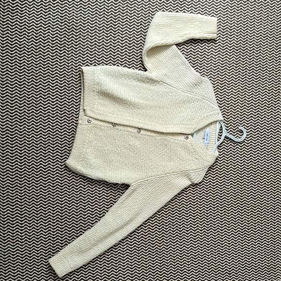 Sweater - Picture 1 of 3